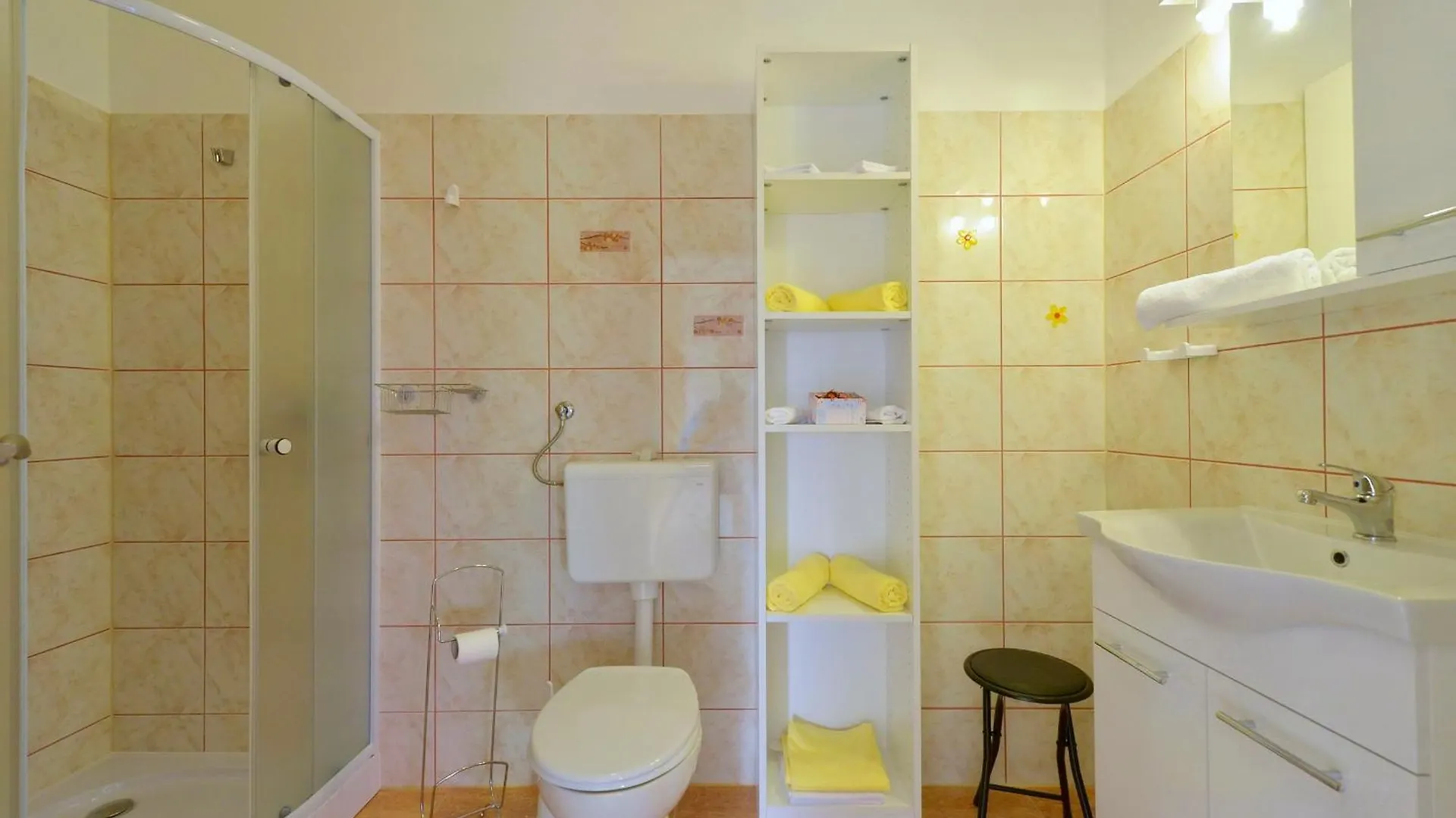 Apartment Daria With Private Pool Labin